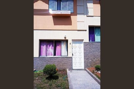 Casa à venda com 75m², 2 quartos e 2 vagas