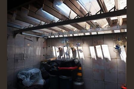 Casa à venda com 75m², 2 quartos e 2 vagas