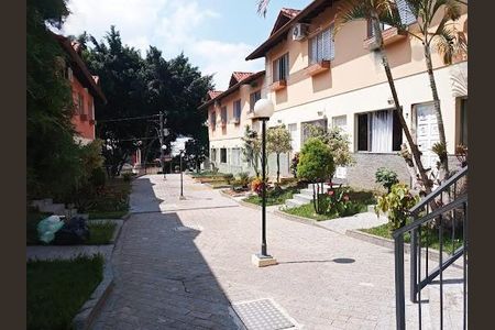 Casa à venda com 75m², 2 quartos e 2 vagas