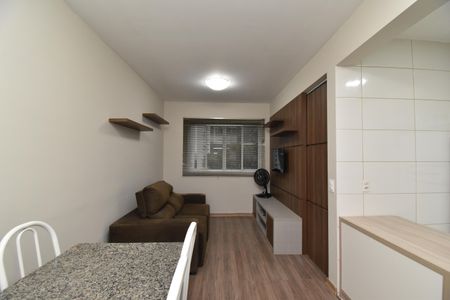 Sala  de apartamento para alugar com 1 quarto, 33m² em Bigorrilho, Curitiba