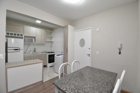 Sala  de apartamento para alugar com 1 quarto, 33m² em Bigorrilho, Curitiba