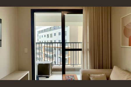 Varanda de kitnet/studio para alugar com 1 quarto, 27m² em Pinheiros, São Paulo
