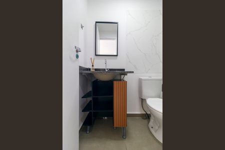 Studio para alugar com 23m², 0 quarto e sem vaga Studio para alugar com 23m², 0 quarto e sem vagaBanheiro