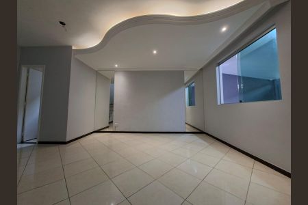 Casa para alugar com 147m², 3 quartos e 2 vagasSala