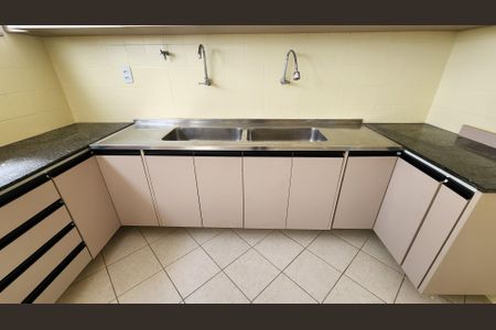 Apartamento para alugar com 107m², 3 quartos e 1 vagaCozinha 