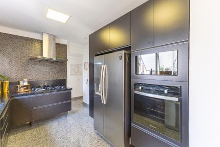 Apartamento à venda com 249m², 4 quartos e 4 vagasCozinha