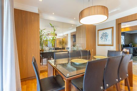 Apartamento à venda com 249m², 4 quartos e 4 vagasSala