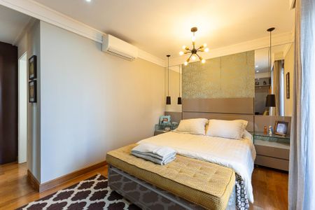 Apartamento à venda com 249m², 4 quartos e 4 vagasSuíte 1