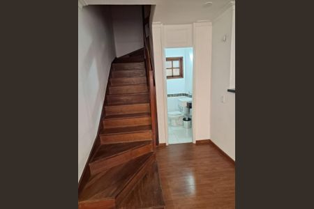 Casa de condomínio à venda com 140m², 4 quartos e 4 vagasFoto 04