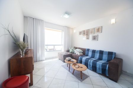 Apartamento à venda com 110m², 4 quartos e 2 vagasSala de TV