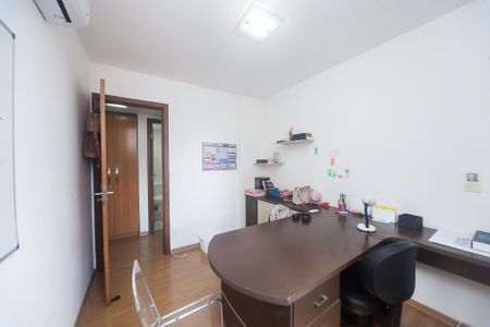 Apartamento à venda com 110m², 4 quartos e 2 vagasquarto 2