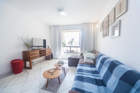 Apartamento à venda com 110m², 4 quartos e 2 vagasSala de TV