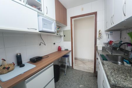 Apartamento à venda com 110m², 4 quartos e 2 vagasCozinha