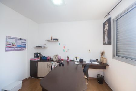 Apartamento à venda com 110m², 4 quartos e 2 vagasquarto 2