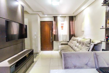 Casa de condomínio à venda com 75m², 2 quartos e 2 vagasSala