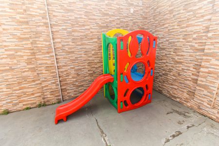 Casa de condomínio à venda com 75m², 2 quartos e 2 vagasÁrea comum - Playground