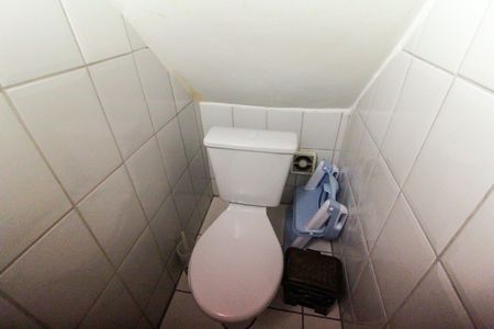 Casa de condomínio à venda com 75m², 2 quartos e 2 vagasLavabo