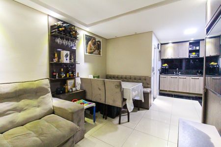 Sala de casa de condomínio à venda com 2 quartos, 75m² em Itaquera, São Paulo