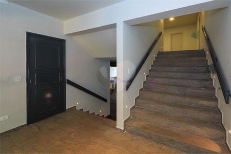 Casa à venda com 748m², 4 quartos e 8 vagas