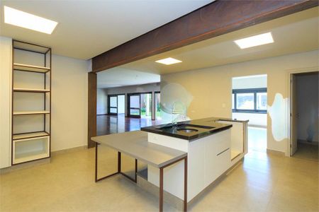 Casa à venda com 748m², 4 quartos e 8 vagas