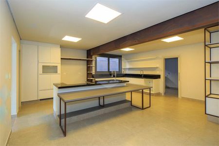 Casa à venda com 4 quartos, 748m² em Jardim Cordeiro, São Paulo