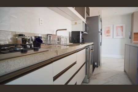 Apartamento para alugar com 91m², 2 quartos e 2 vagas Apartamento para alugar com 91m², 2 quartos e 2 vagasCozinha
