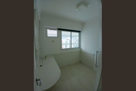 Apartamento à venda com 81m², 3 quartos e 2 vagasQuarto 3