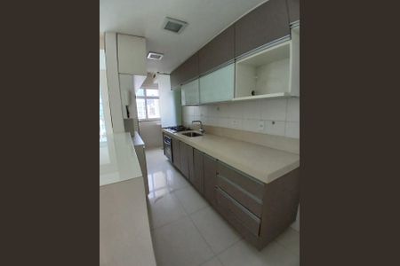 Apartamento à venda com 81m², 3 quartos e 2 vagasCozinha