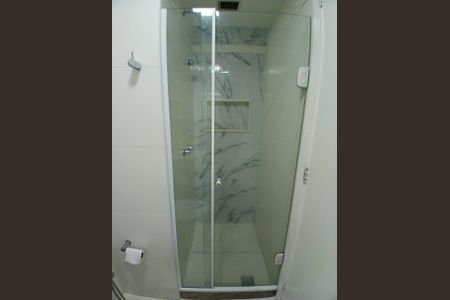 Apartamento à venda com 81m², 3 quartos e 2 vagasBanheiro 1