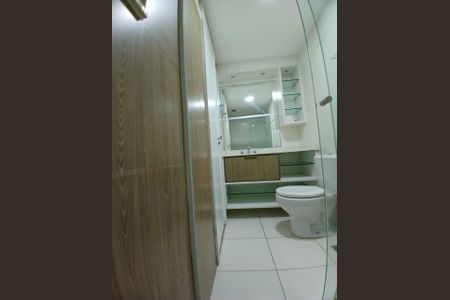 Apartamento à venda com 81m², 3 quartos e 2 vagasBanheiro 2