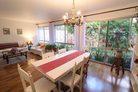 Casa à venda com 500m², 5 quartos e 3 vagasSala