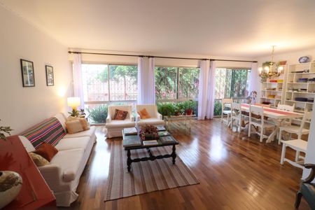 Sala de casa à venda com 5 quartos, 500m² em Continental, Osasco