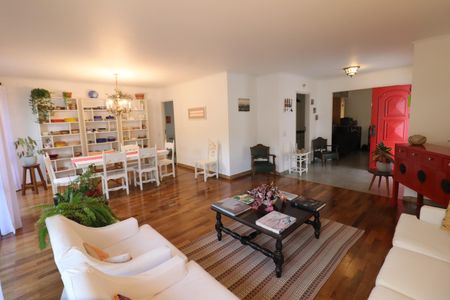 Casa à venda com 500m², 5 quartos e 3 vagasSala