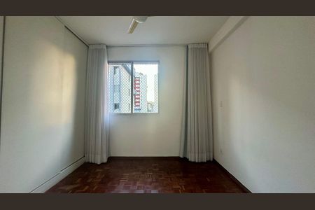 Apartamento para alugar com 90m², 3 quartos e 1 vagaQuarto 