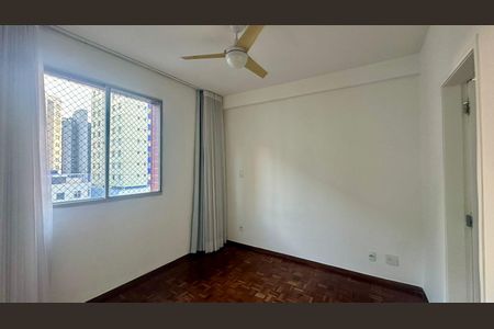 Apartamento para alugar com 90m², 3 quartos e 1 vagaQuarto 
