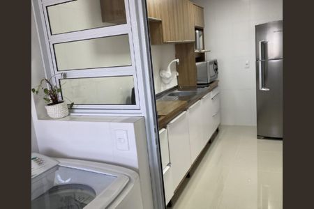 Cozinha de apartamento para alugar com 3 quartos, 92m² em Balneario, Florianópolis