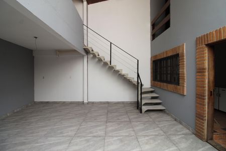 Casa para alugar com 137m², 3 quartos e 3 vagasQuintal