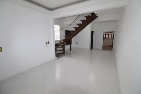 Sala de casa para alugar com 3 quartos, 137m² em Vila Industrial, São José dos Campos