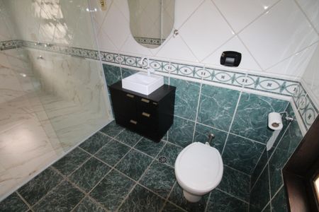 Casa para alugar com 137m², 3 quartos e 3 vagasBanheiro da Suíte 2