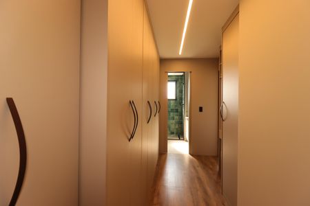 Apartamento à venda com 113m², 3 quartos e 2 vagasSuíte 2 - Closet