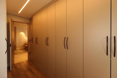 Apartamento à venda com 113m², 3 quartos e 2 vagasSuíte 2 - Closet