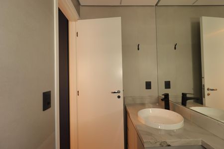 Apartamento à venda com 113m², 3 quartos e 2 vagasBanheiro da Suíte 1