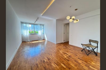 Sala de apartamento para alugar com 3 quartos, 87m² em Moema, São Paulo