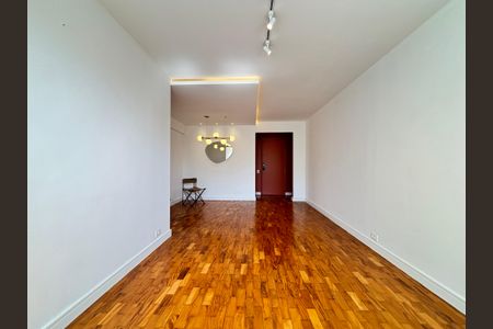 Sala de apartamento para alugar com 3 quartos, 87m² em Moema, São Paulo