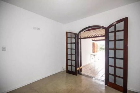 Foto 23 de casa à venda com 2 quartos, 86m² em Jardim Henriqueta, Taboão da Serra