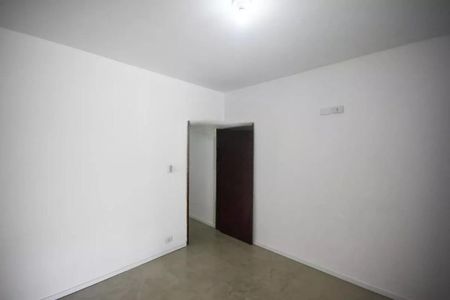Foto 03 de casa à venda com 2 quartos, 86m² em Jardim Henriqueta, Taboão da Serra