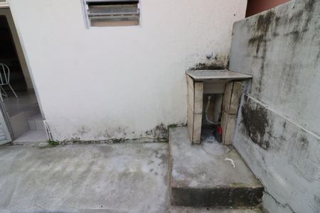 Casa para alugar com 60m², 1 quarto e sem vagaÁrea de Serviço