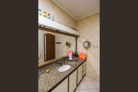 Casa de condomínio à venda com 375m², 3 quartos e 4 vagasBanheiro da Suíte