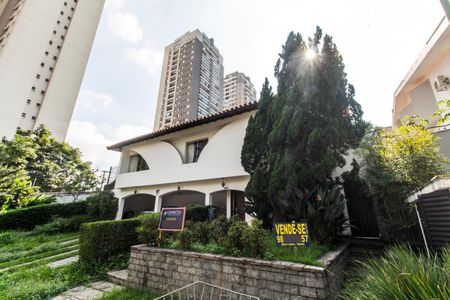 Casa de condomínio à venda com 375m², 3 quartos e 4 vagasVista da Rua