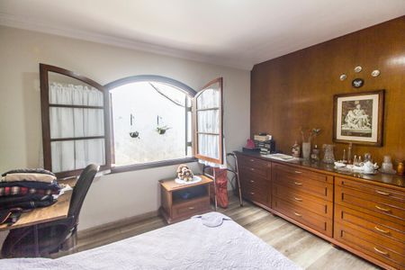 Casa de condomínio à venda com 375m², 3 quartos e 4 vagasSuíte